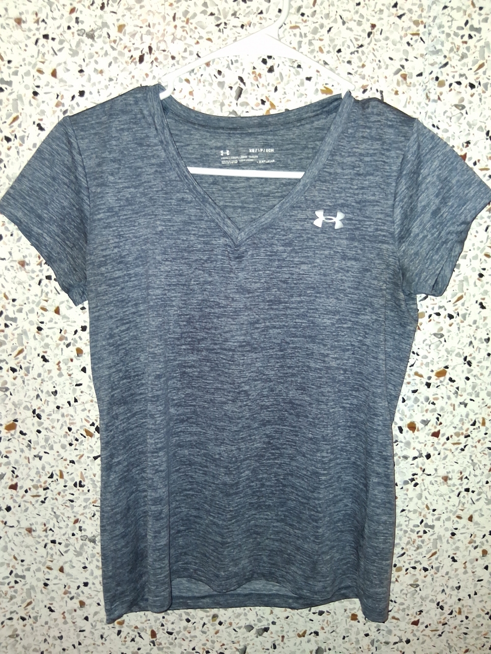 Under Armour Women’s Navy Heather V-Neck Short Sleeve Performance Tee